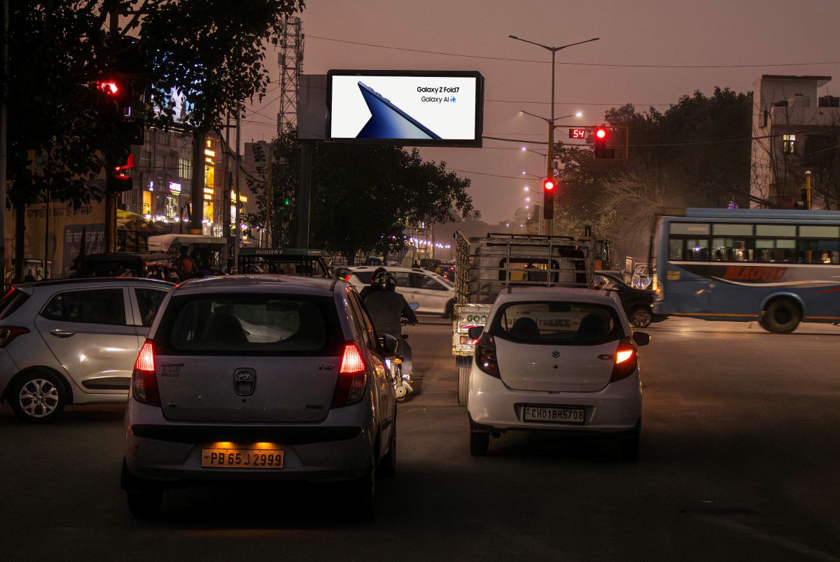 Phase 11 Lights Tribune Chowk Road Facing Industrial Area